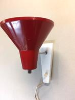 Anvia wall lamp red and white 70s, wandlamp vintage, Mid century modern vintage design, Gebruikt, Ophalen of Verzenden, Metaal