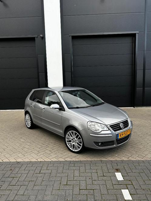 Volkswagen Polo 1.4-16V comfortline NAP + Parkeersensoren, Auto's, Volkswagen, Particulier, Polo, Airconditioning, Centrale vergrendeling