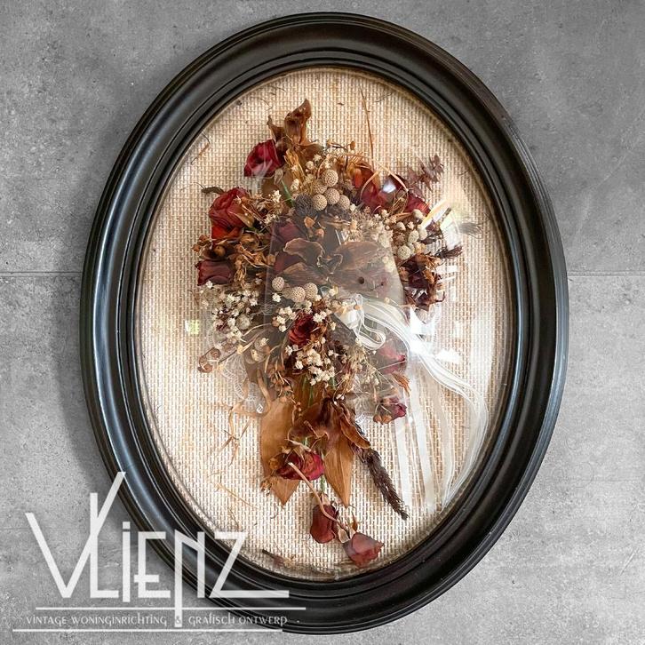 Vintage, brocante ovale lijst met gedroogd boeket, Antiek en Kunst, Curiosa en Brocante, Ophalen