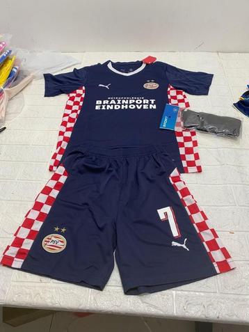 Nieuwe PSV tenue beschikbaar voor biedingen