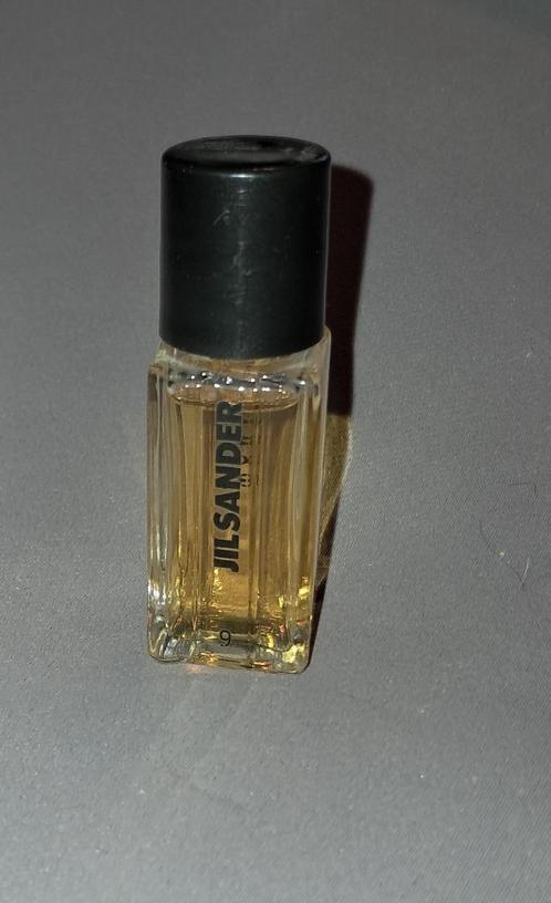 Volle miniatuur parfum -  Jil sander 9, Verzamelen, Parfumverzamelingen, Zo goed als nieuw, Miniatuur, Gevuld, Ophalen of Verzenden
