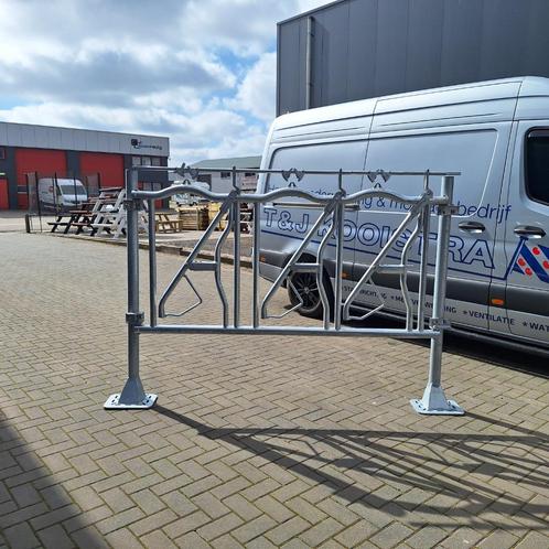 Zelfsluitend voerhek Curved Top 195 cm, Dieren en Toebehoren, Overige Dieren-accessoires, Nieuw, Ophalen of Verzenden