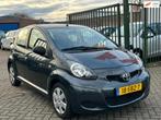 Toyota Aygo 1.0-12V Now Airco elektrische ramen cv op afs, Voorwielaandrijving, Euro 5, Gebruikt, 4 stoelen