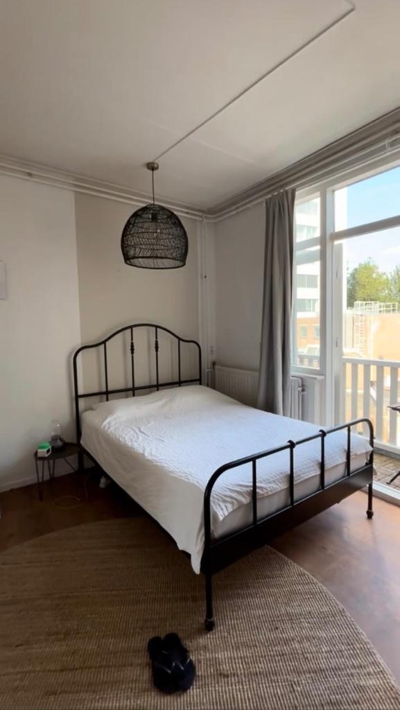 Sagstua bedframe 140x200cm (zwart) incl. lattenbodem, Huis en Inrichting, Slaapkamer | Bedden, Zo goed als nieuw, Tweepersoons