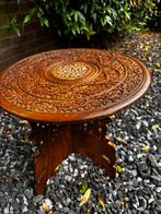 Indonesisch Houten Tafeltje met Houtsnijwerk, Huis en Inrichting, Tafels | Bijzettafels, Minder dan 45 cm, Minder dan 55 cm, Gebruikt