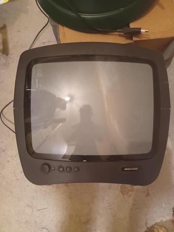tv gratis ophalen beschikbaar voor biedingen