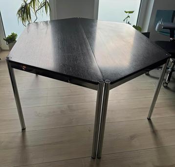 USM Haller trapezium design tafels black oak beschikbaar voor biedingen