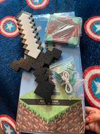 Minecraft zwaard met oplader en verlichting, Ophalen of Verzenden, Zo goed als nieuw