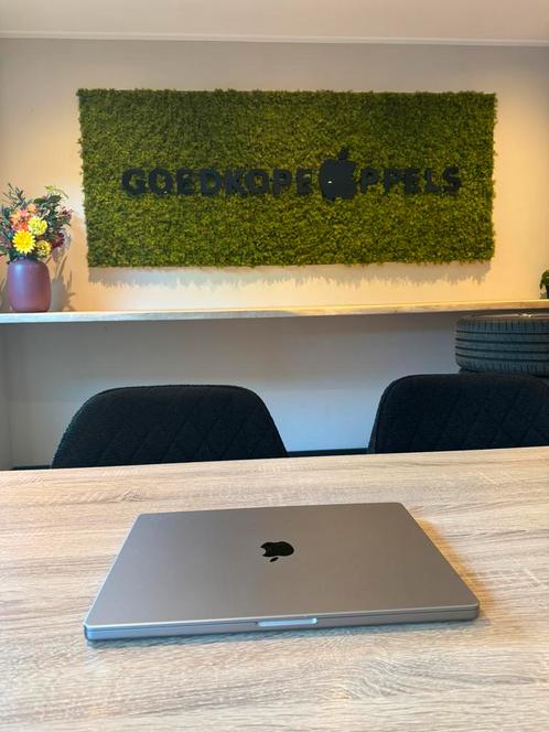 MacBook Pro 16 inch m2 16GB 512GB Space Grey, Computers en Software, Apple Macbooks, Zo goed als nieuw, 16 inch, 2 tot 3 Ghz, Ophalen