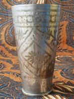 Mooie antieke bewerkte Oosterse beker van koper 16,2 cm.