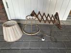 Retro mid century houten schaar wandlamp met 2 kappen, Huis en Inrichting, Ophalen, Gebruikt, Hout, Retro, vintage, mid century