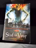 Stad van Vuur - Kronieken van de Onderwereld #2, Boeken, Ophalen of Verzenden, Gelezen, Cassandra Clare