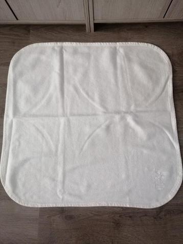 Baby plaid, dekentje voor wieg met konijn, wit beschikbaar voor biedingen