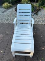 Witte ligbed, Tuin en Terras, Ophalen, Kunststof