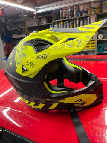 Motorcross helm