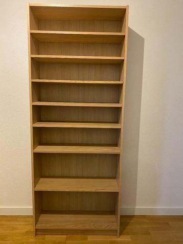 IKEA Billy boekenkast 80 cm nieuwstaat met 2 extra planken beschikbaar voor biedingen