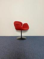 6 x Design vergaderstoel Artifort Little Tulip - rood/zwart, Ophalen, Gebruikt, Stof, Vijf, Zes of meer stoelen