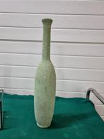 Vaas fles ruw groen ptmd hoog, Huis en Inrichting, Woonaccessoires | Vazen, Ophalen of Verzenden, 'T Olde Gre-j, Info@toldegrej.nl