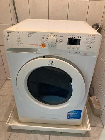 Wasmachine met droogfunctie te koop beschikbaar voor biedingen