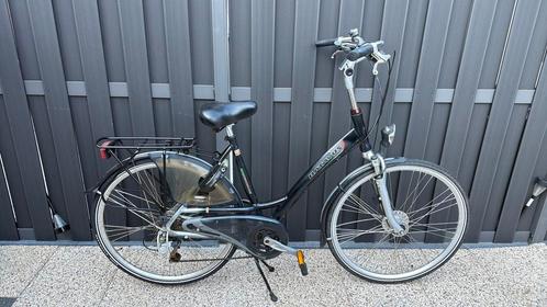 Zeer nette Damesfiets Batavus 28 inch, Fietsen en Brommers, Fietsen | Dames | Damesfietsen, Zo goed als nieuw, Batavus, Versnellingen