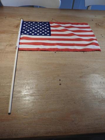 Kleine vlag USA. Nieuw! 45 x 30, stok 60 cm blank hout. beschikbaar voor biedingen