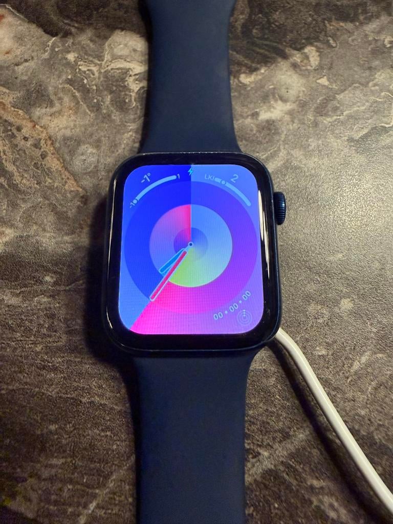 Apple watch 6 serie 44mm aluminum & ceramic case + oplader, Sieraden, Tassen en Uiterlijk, Smartwatches, Ophalen, Zo goed als nieuw
