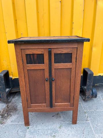 Art Deco eiken Halkastje / Kastje beschikbaar voor biedingen