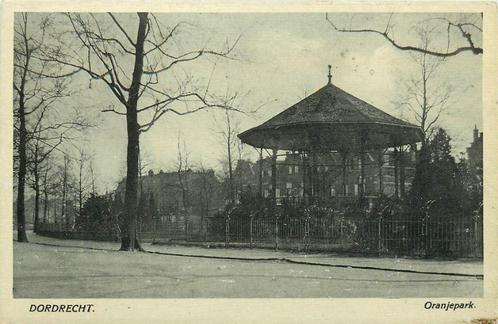 (701-046-015) Dordrecht Oranjepark, Verzamelen, Ansichtkaarten | Nederland, Zuid-Holland, Verzenden