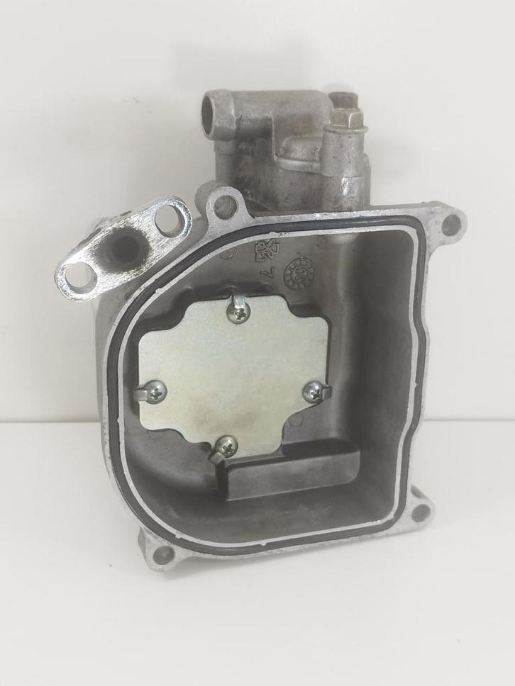 Kleppendeksel Peugeot Kisbee 50cc gy6 nette staat, Fietsen en Brommers, Brommeronderdelen | Scooters, Gebruikt, Ophalen of Verzenden