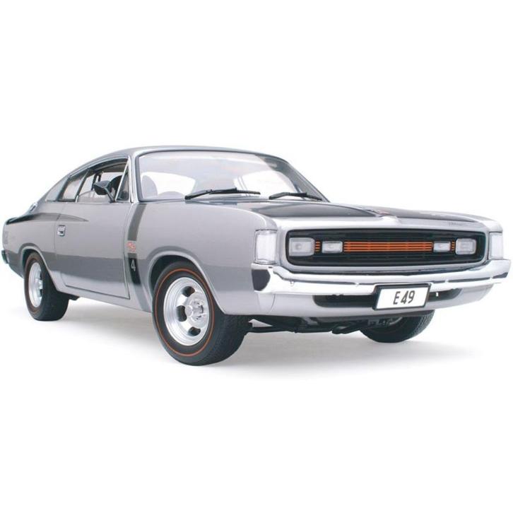 1/18 Valiant Charger R/T 265 Hemi Big Tank Mercury Silver 1/, Hobby en Vrije tijd, Modelauto's | 1:18, Nieuw, Motor, Overige merken