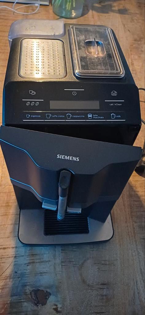 Siemens EQ.3 S300 Koffiemachine - Defect, Witgoed en Apparatuur, Koffiezetapparaten, Niet werkend, Koffiebonen, Koffiemachine
