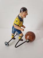 " Matsch "   de voetballer  ,  WüCo   Germany., Antiek en Kunst, Antiek | Speelgoed, Verzenden