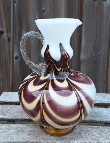Prachtige vintage opaline vaas.  beschikbaar voor biedingen