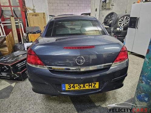 Opel Astra TwinTop 1.8 Enjoy leer sportvelgen, Auto's, Opel, Bedrijf, Te koop, Astra, Airbags, Airconditioning, Alarm, Bochtverlichting