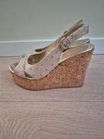 Sleehakken beige zand leder 37 merk Josh V, Beige, Ophalen of Verzenden, Schoenen met hoge hakken, Josh V
