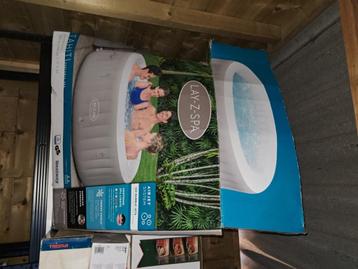 Jacuzzi beschikbaar voor biedingen