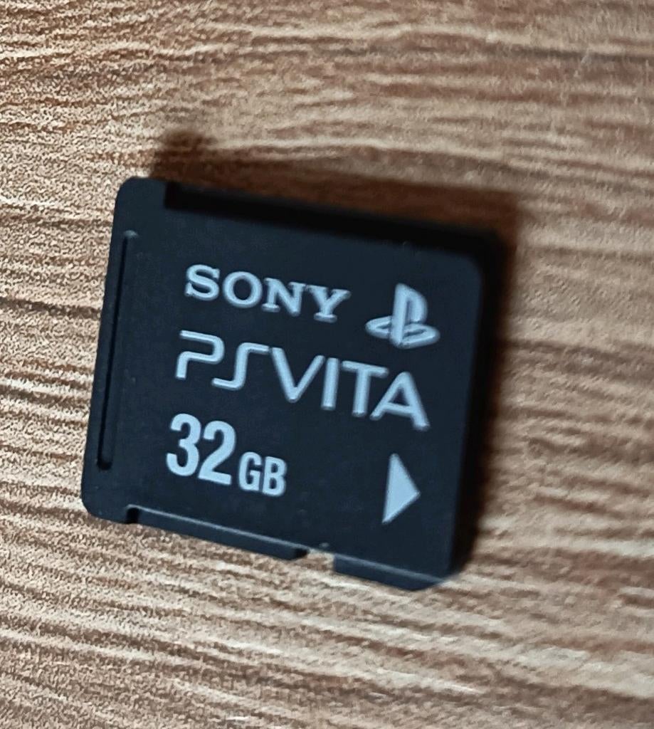 Originele PS Vita Memory Card 32GB - Goede Staat, Gebruikt, Overige genres, 1 speler, Ophalen of Verzenden