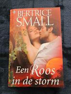Bertrice Small - Een roos in de storm, Boeken, Gelezen, Ophalen of Verzenden