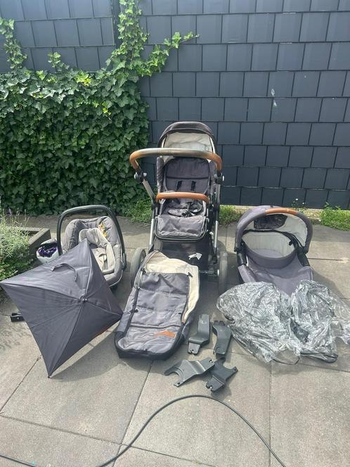 Mutsy kinderwagen set compleet, grijs met leren handvaten, Kinderen en Baby's, Kinderwagens en Combinaties, Zo goed als nieuw