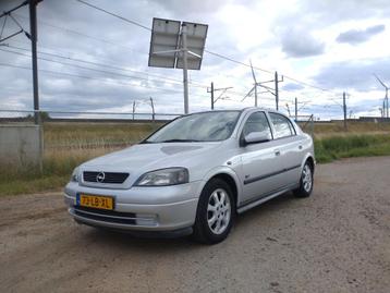 VERKOCHT Opel Astra 1.6 8V 5D 2002 Grijs Airco Trekhaak beschikbaar voor biedingen