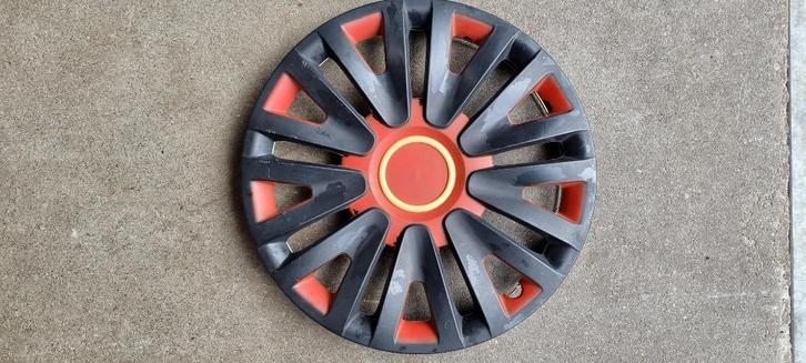 Wieldop Stylensa Jakar Rouge  (14 inch ), Auto diversen, Wieldoppen, Gebruikt, Ophalen of Verzenden