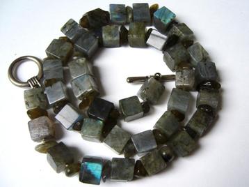 labradoriet ketting Kubus 8x8 mineraal edelsteen labradorite beschikbaar voor biedingen