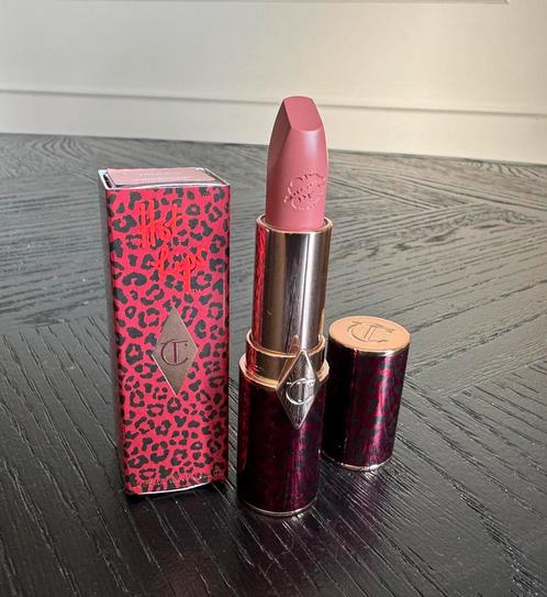 Charlotte Tilbury Hot Lips 2 lipstick Dancefloor Princess, Sieraden, Tassen en Uiterlijk, Uiterlijk | Cosmetica en Make-up, Nieuw