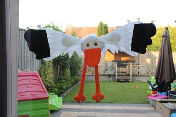 Raamooievaar beschikbaar voor biedingen