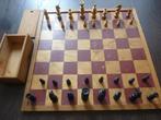 schaakbord met schaakstukken jaren 60 hout mooi gesneden, Een of twee spelers, Gebruikt, Verzenden