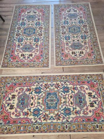 3 vintage vloerkleedjes per stuk 25 euro beschikbaar voor biedingen