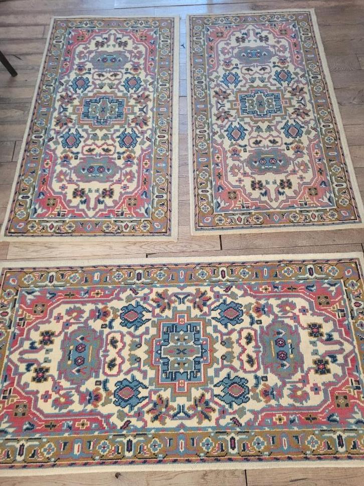 3 vintage vloerkleedjes per stuk 25 euro, Huis en Inrichting, Stoffering | Gordijnen en Lamellen, Zo goed als nieuw, Minder dan 100 cm
