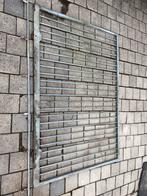 Schuifpoort met onderrail en begeleiding, Ophalen, Gebruikt, IJzer, Spijlenhekwerk