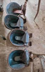 Antieke gietijzeren waterbak, Doe-het-zelf en Verbouw, Zwenkwielen, Ophalen, Zo goed als nieuw