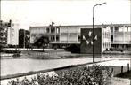 Maarssen Openbare U.L.O. School met vijver st 1969